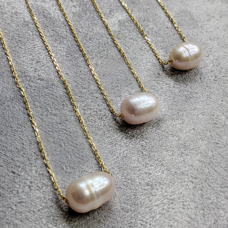 Solo Pearl Necklace in Yellow Gold