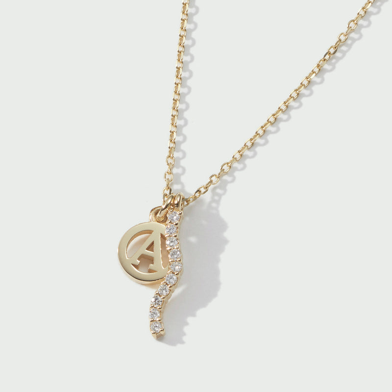 Diamond Wave Initial Disc Necklace in Yellow Gold