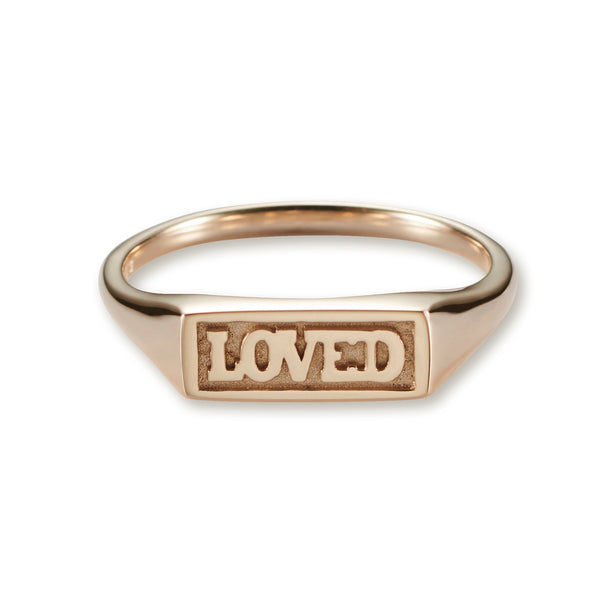 LOVED Bar Signet Ring in Rose Gold