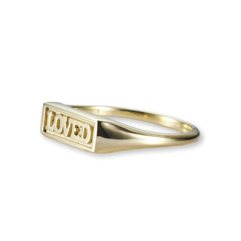 LOVED Bar Signet Ring in Yellow Gold