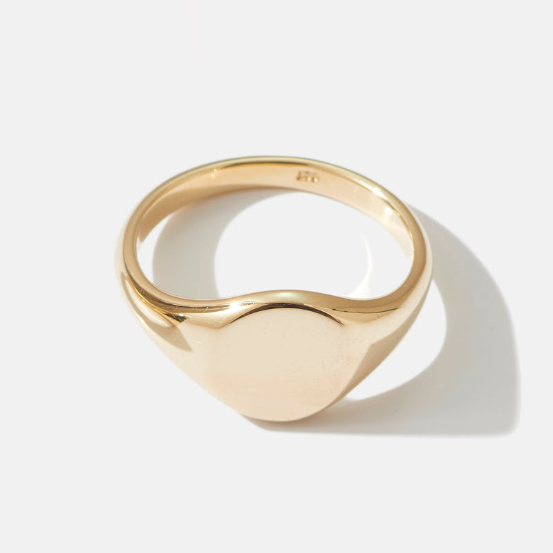 Small Signet Ring in Yellow Gold