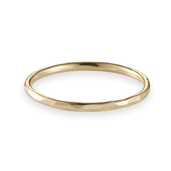 Medium Hammered Band in Yellow Gold